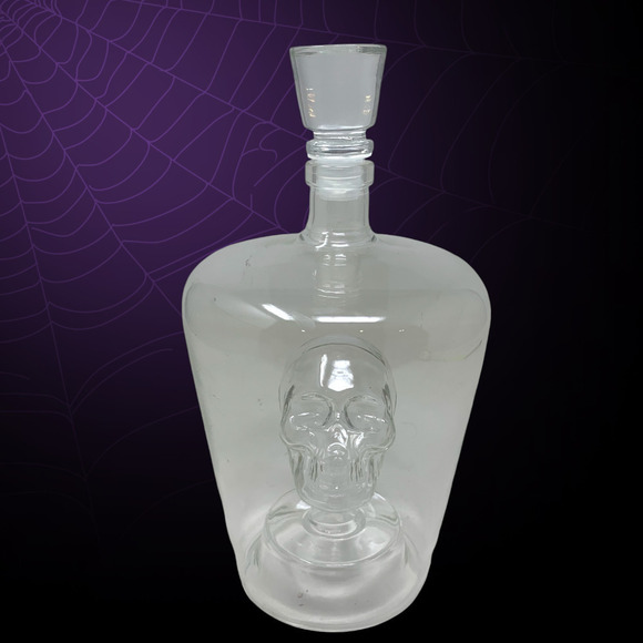 Spooky Eerie "Floating" Skull Decanter Clear Glass Internal Halloween Party - Picture 1 of 7